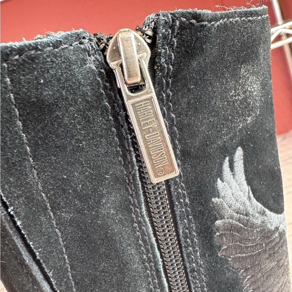 ❌Sold ❌Rare Harley Davidson Black Suede Knee High Boots Womens 7 Logo Wings - Picture 5 of 9